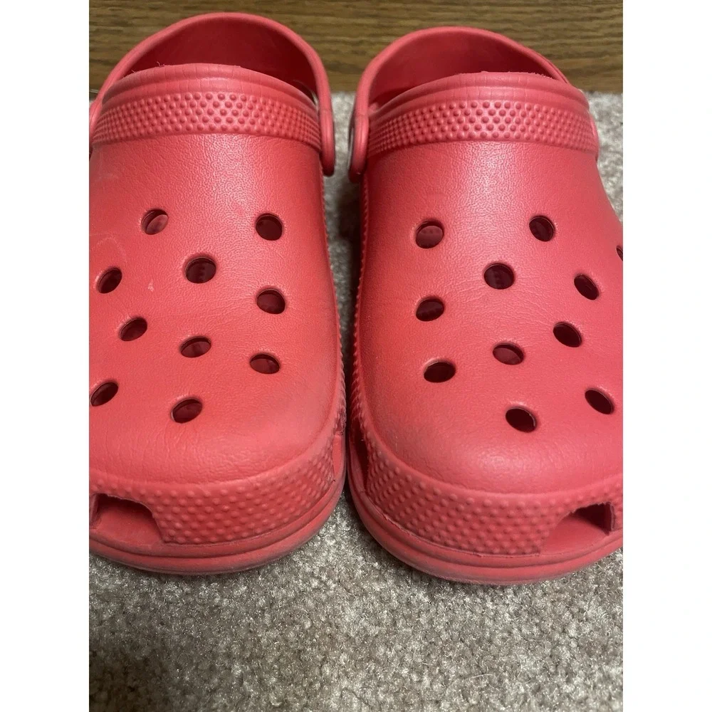 Crocs Red Unisex Youth Slip On Sandals Ultra Light Water Friendly Clogs Junior 3
